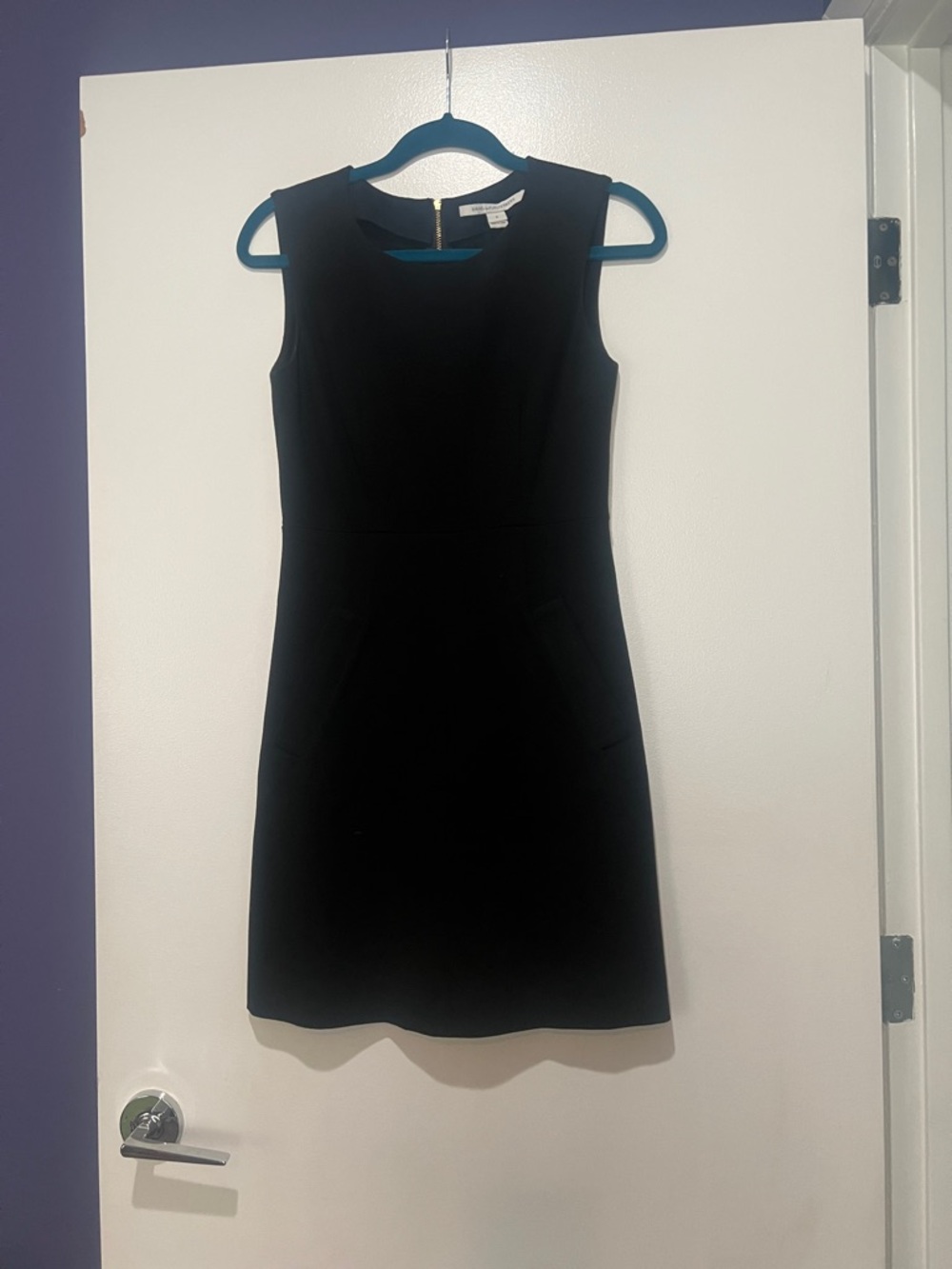 Diane Von Furstenberg Black Sleeveless Mini Dress size 0